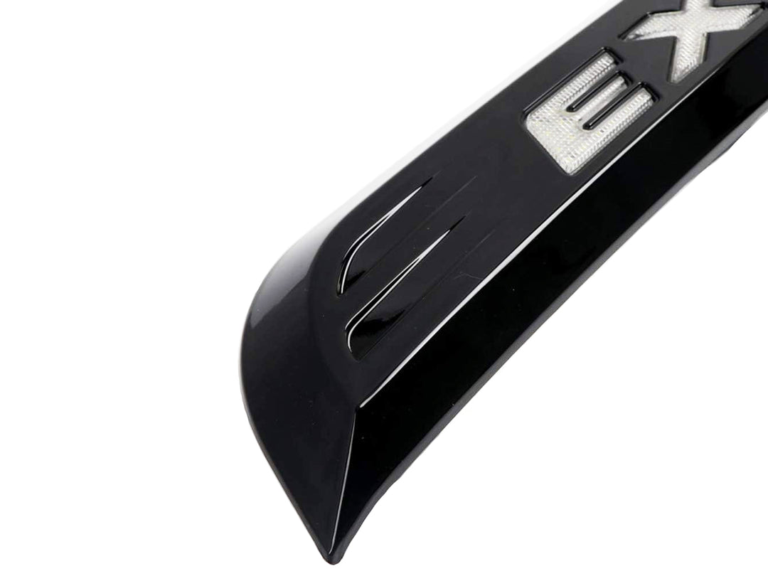 Plaquero Trasero Negro con Luz Led para Ford Explorer 2020-2023