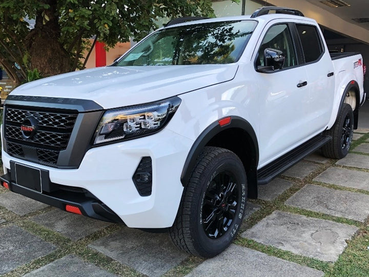 Estribos o Pasos Laterales para Nissan Frontier 2016-2026