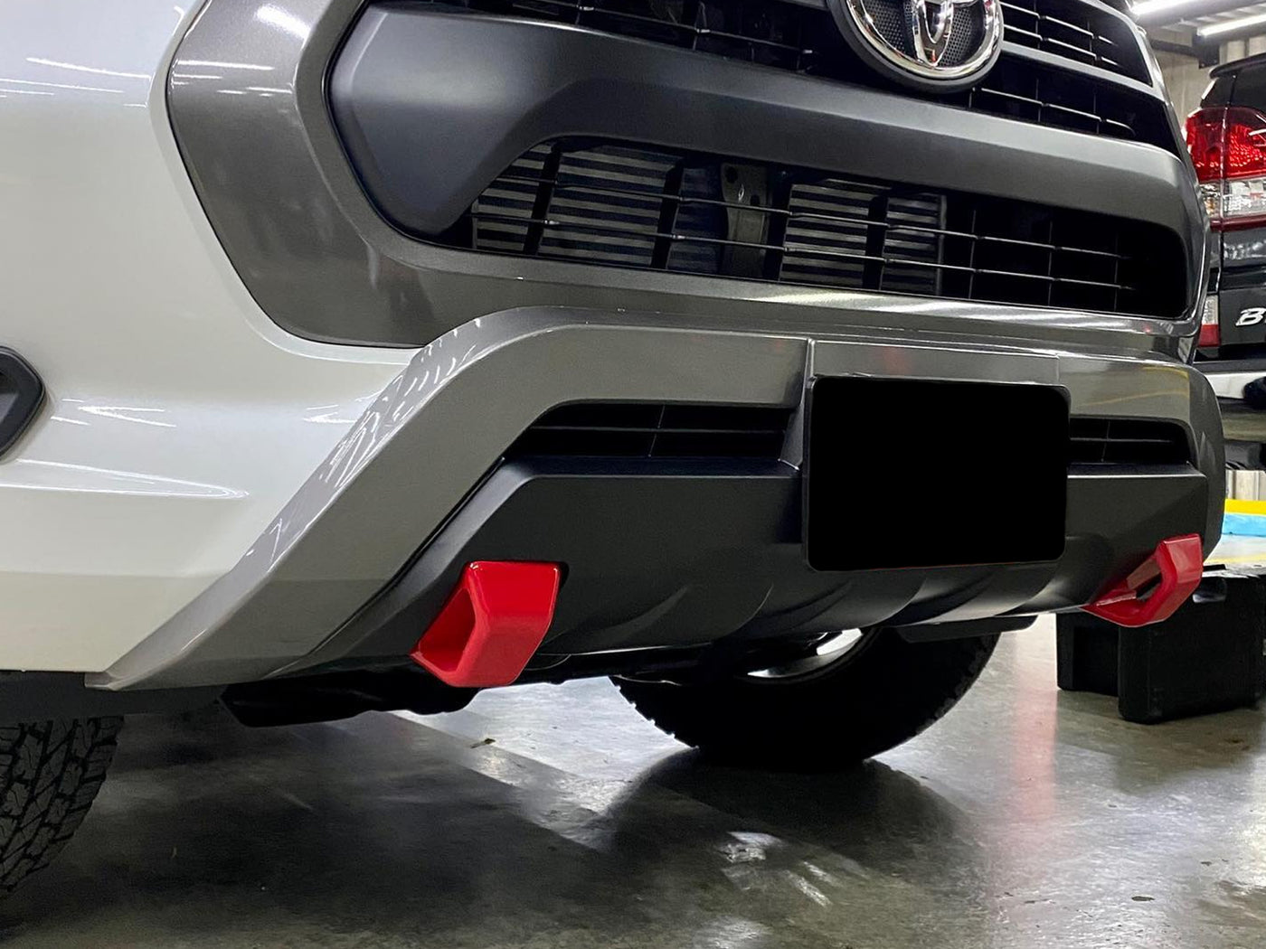 Defensa o Bomper de Lujo GR Sport para Toyota Hilux 2021-2024