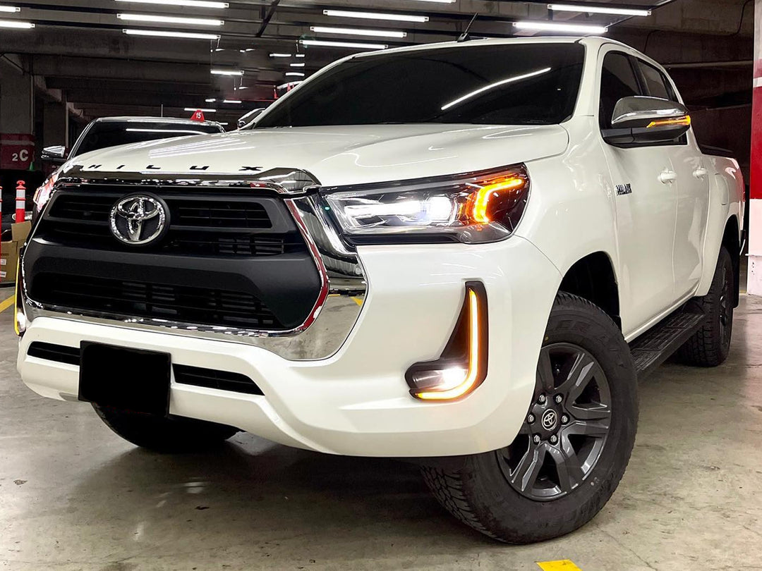 Persiana de Lujo Cromada para Toyota Hilux 2021-2026