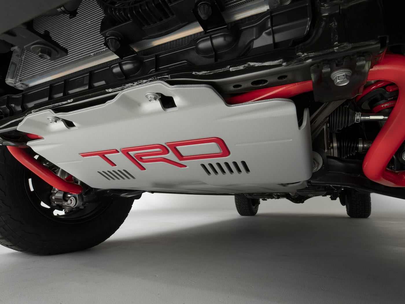 Protector o Carter de Lujo TRD para Toyota Tundra 2022-2024